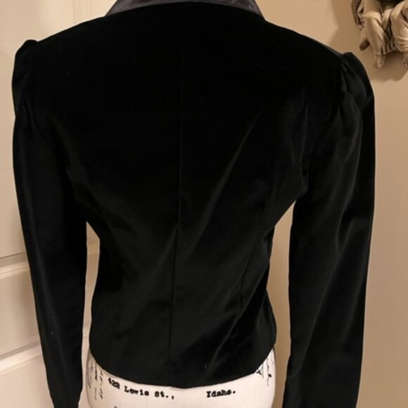 Vintage Black Velvet Blazer with Satin Lapel Juniors size Large - Picture 2 of 4